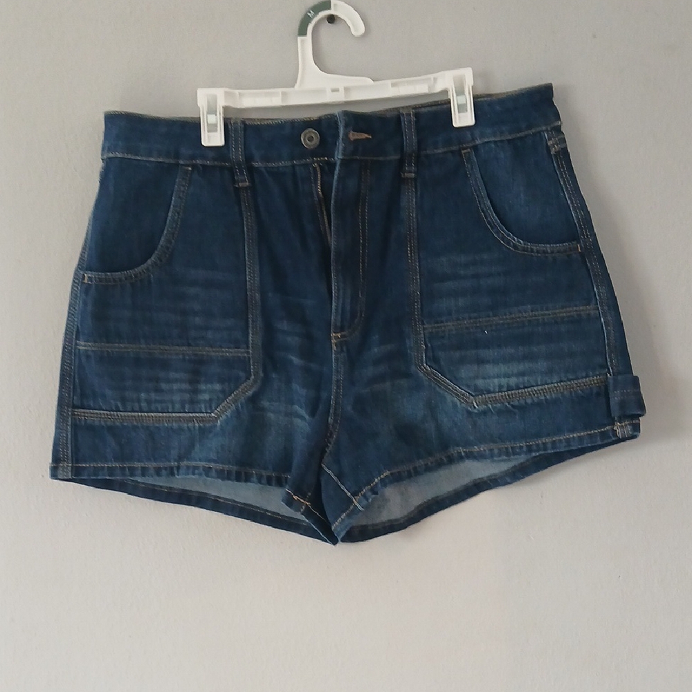 Medium-Dark Blue High-Waisted Jean Shorts with Cuffed Hem